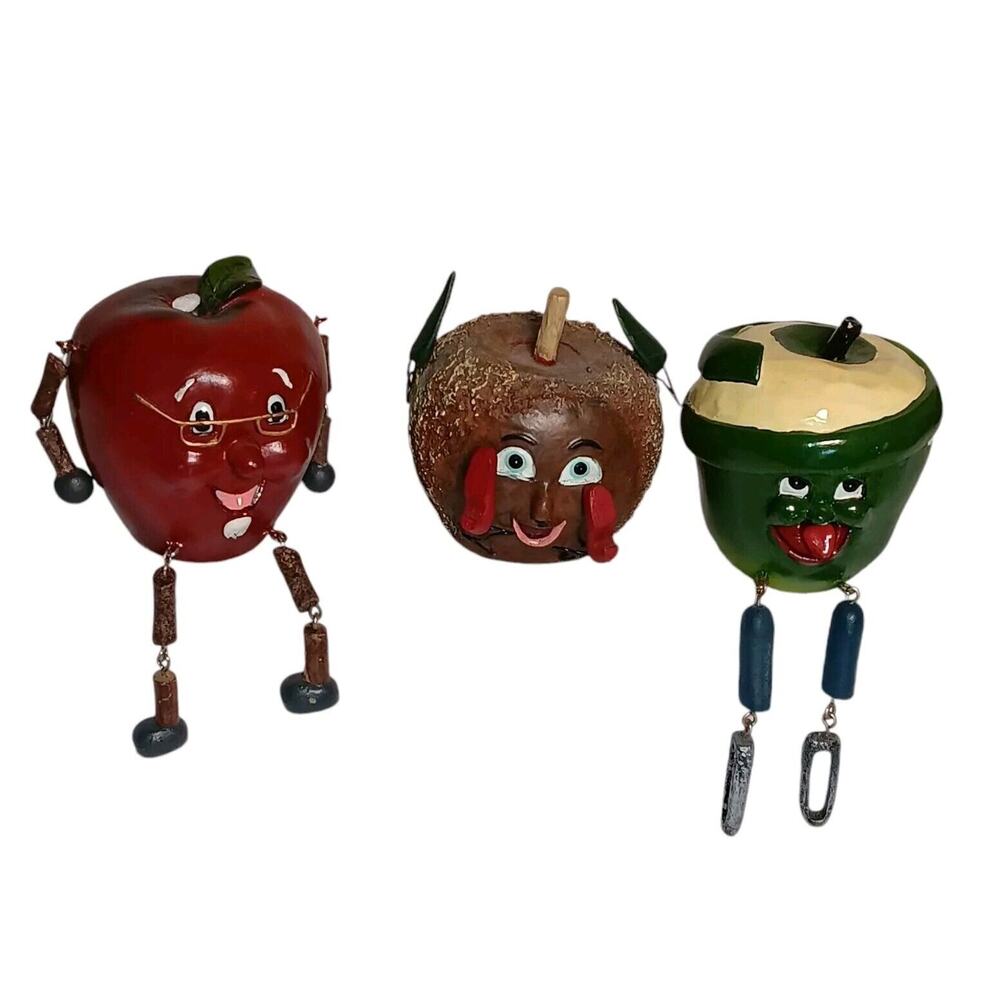 Lot of 3 WMG Anthropomorphic Shelf Sitters 2006 Carmel Red Green Apple